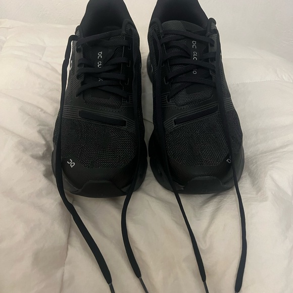 On Blck Running shoes CLOUDGO - Picture 4 of 12